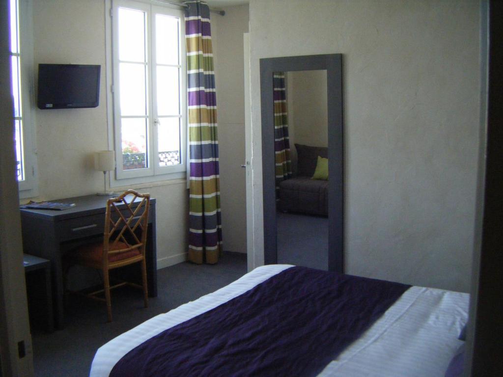 Logis - Hotel & Restaurant Le Bellevue La Bouille Room photo