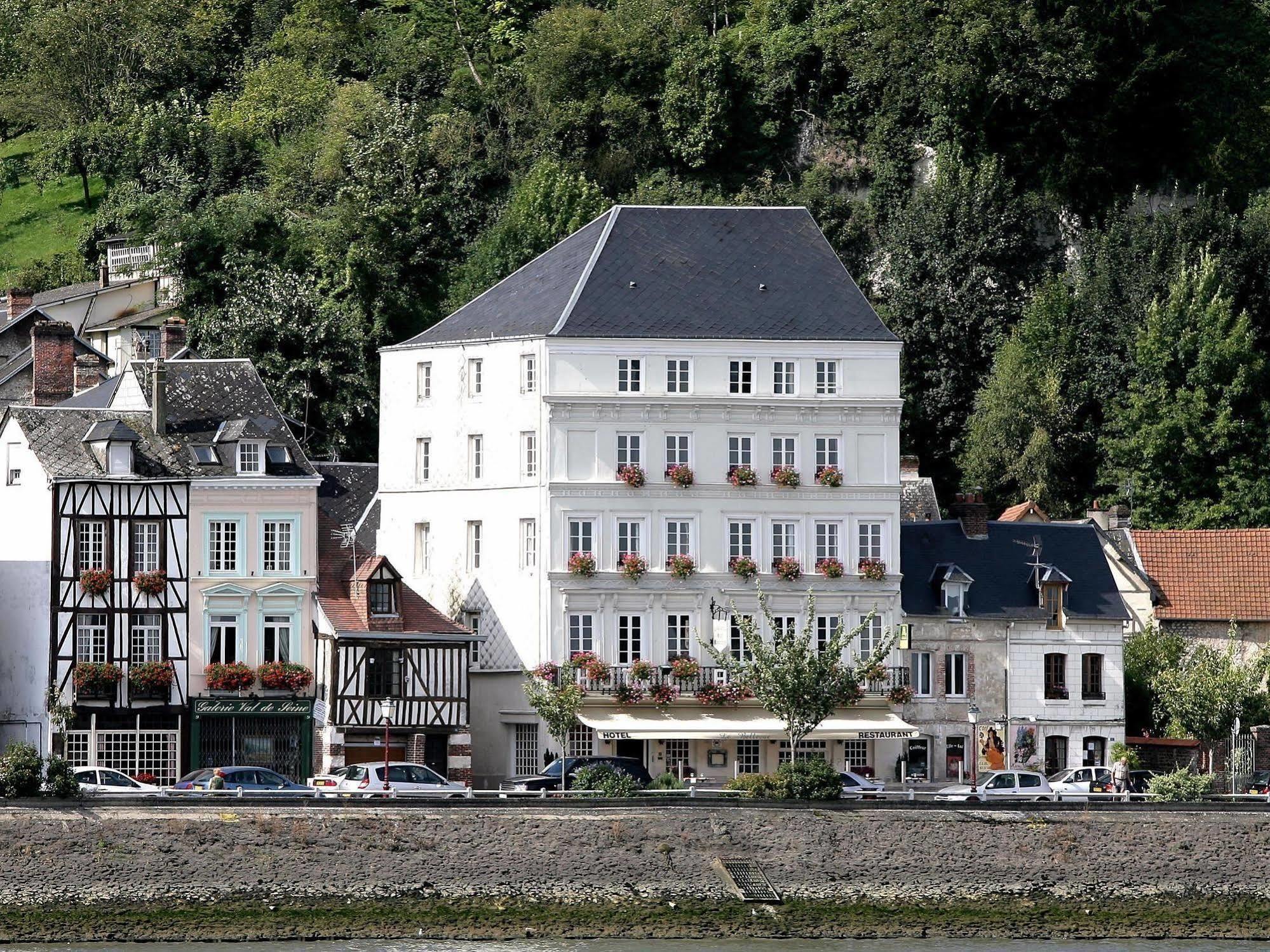 Logis - Hotel & Restaurant Le Bellevue La Bouille Exterior photo